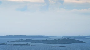 Von einer Hundertschaft in einem Boot