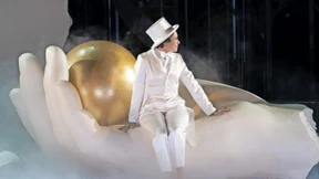 Die Liebesgöttin beim Friseur