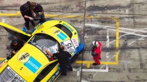 Ein Ring, sie zu knebeln