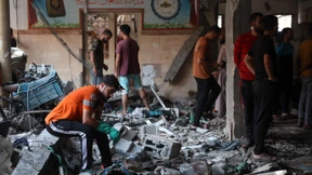 Explosionen während des Morgengebets