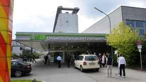 Hebamme wegen Mordversuchs im Kreißsaal verhaftet