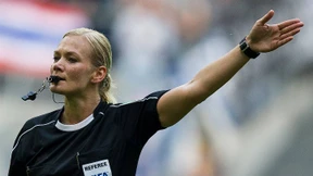 Steinhaus wird erste Schiedsrichterin in Bundesliga