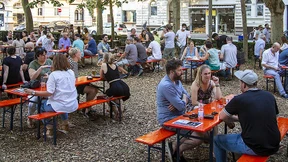 Eine Oase, vom Verkehr umtost