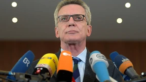 De Maizière ordnet Untersuchung im Flüchtlingsamt an