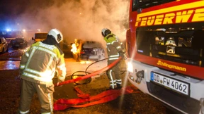 In Dresden brennen Autos