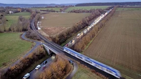 Statt mit Wasserstoff fahren die Züge wieder mit Diesel