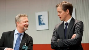 Scharfe Kritik an Online-Netzwerken im Bundestag