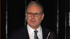 Premier Starmer stemmt sich gegen Rücktritt