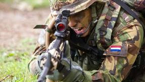 Niederländische Soldaten mit „Turban“ rücken in Hessen ein 