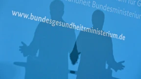 Bloßgestellte Macht