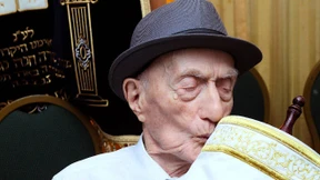 Der älteste Mann der Welt feiert Barmizwa 