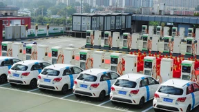China weicht Quote für E-Autos auf