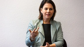 Baerbock verlangt schnellere Abschiebung von Straftätern