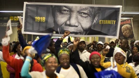 Zehntausende feiern Madibas Leben