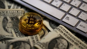 Bitcoin fällt unter 6000 Dollar