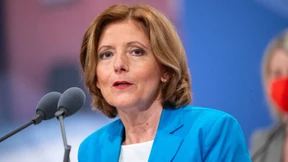 Dreyer fordert neuen Corona-Warnwert