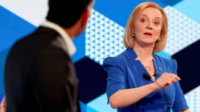 Truss und Sunak liefern sich harten Schlagabtausch