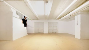 Doppelte Böden, höhlenartige Hinterzimmer