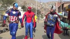 Superhelden gegen Drogendealer in Peru