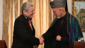 Gauck mahnt weitere Demokratisierung an