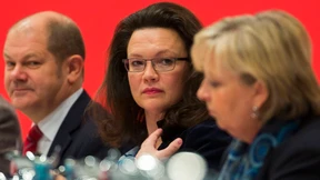 Der Tag der Rücken-Tritte