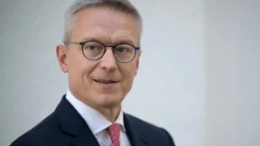 Nur nicht das Feuer verlieren, Herr Wildberger