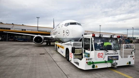 Den A380 zum Fliegen schleppen