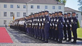 Dobrindt fordert 20 Milliarden Euro jährlich mehr für die Bundeswehr