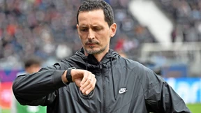 Eintracht-Trainer Toppmöller spielt auf Zeit
