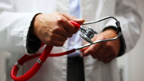 Krankenkassen wollen Ärzten weniger zahlen