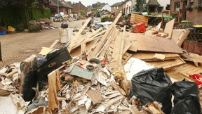 Munition und Waffen bei Aufräumarbeiten nach Hochwasser gefunden