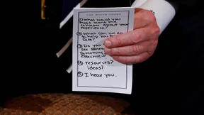 Ein Zettel muss Trump ans Mitgefühl erinnern