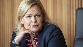 Faeser fordert mehr Geld für Kommunen