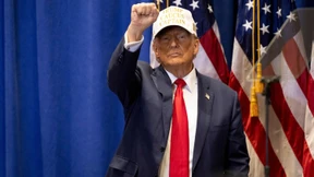 Ein Vater und ein Sohn auf Kandidatensuche