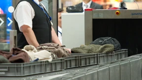 Flugpassagier wegen „Bombe im Bauch“ vor Gericht