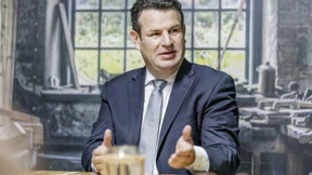 Heil ernannte 2018 seinen Trauzeugen zum Abteilungsleiter