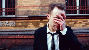 Er will ja nur schauspielen