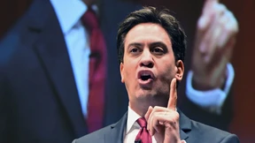 Ersetzen wir die Politiker doch durch Schweineschmalz