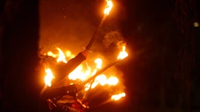 Vermummte rufen rechte Parolen vor Asylbewerberheim