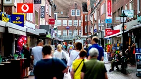 Bundesbürger trotz Konjunkturflaute in Kauflaune