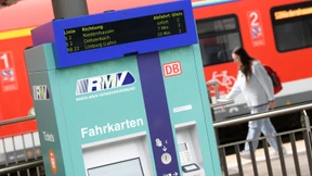 Schwere Zeiten für Nutzer von Bus und Bahn