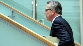 „Jeden Tag ein neuer Stolperer von Herrn de Maizière“