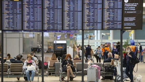 Mann greift Kleinkind in Moskauer Flughafen an