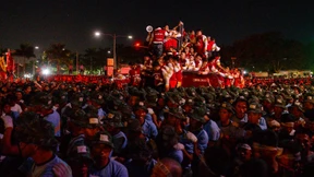 Hunderttausende rangeln in Manila um Jesus-Statue