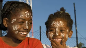 Warum wir Lachkrämpfe kriegen