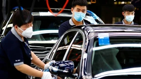 Daimler kauft sich bei Farasis ein