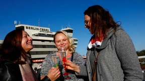 Viele Gäste kommen zum Abschied von TXL