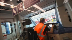 Wie Lokführer verständliche Durchsagen lernen