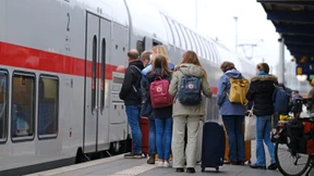 Für Männer lohnt sich das Wochenendpendeln