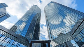 Die Verdoppelung der Deutschen Bank